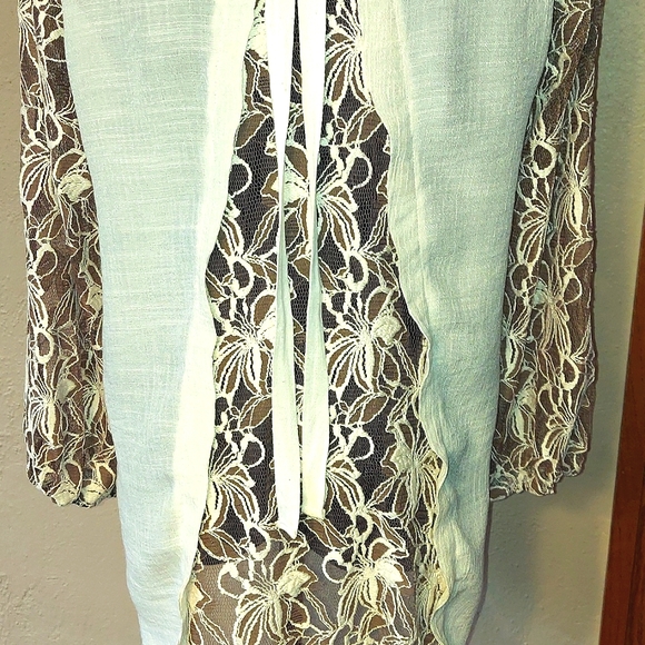 a'reve by Anthropologie Delicate Lace and Linen Tunic - Picture 7 of 9